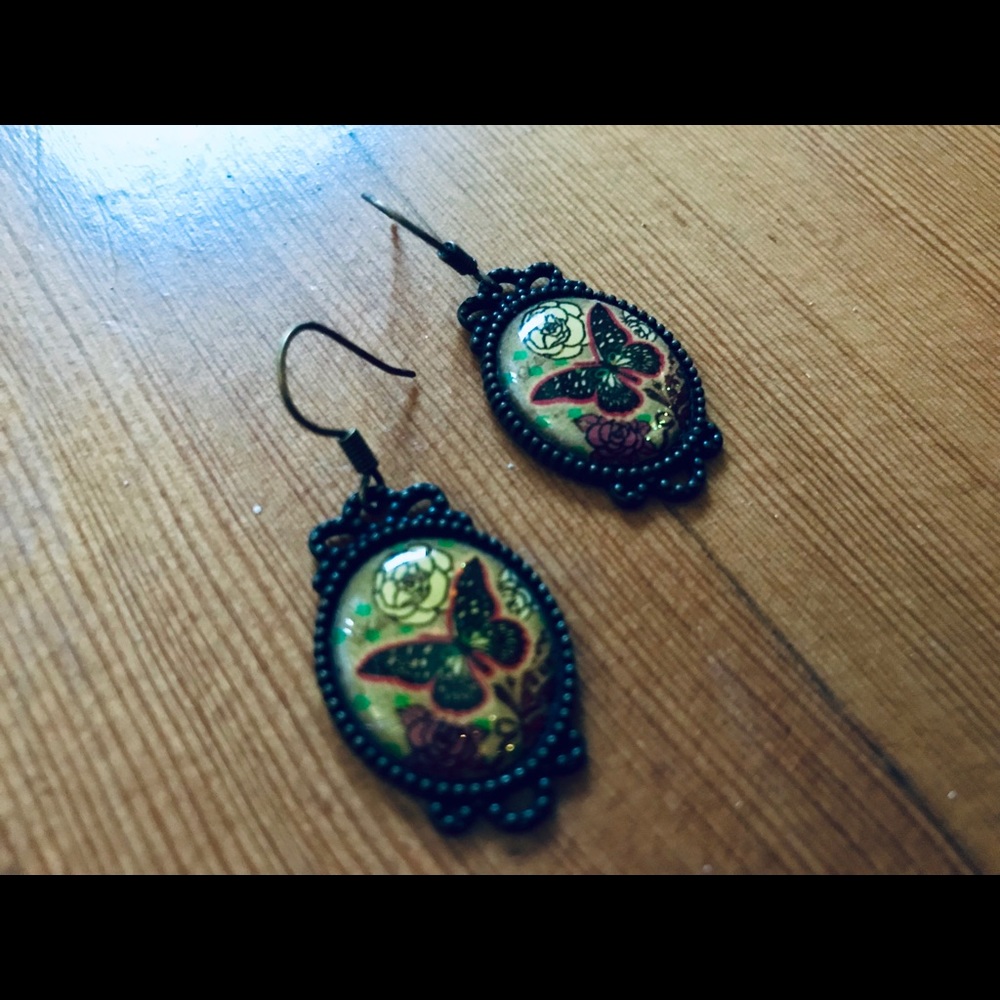 Butterfly rose bronze brown earrings - Picture 3 of 5